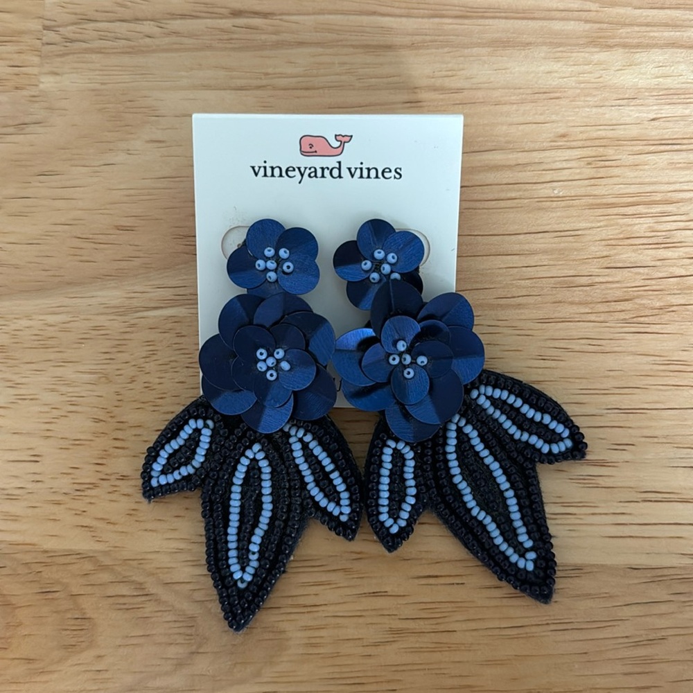 Vineyard vines earrings NWT